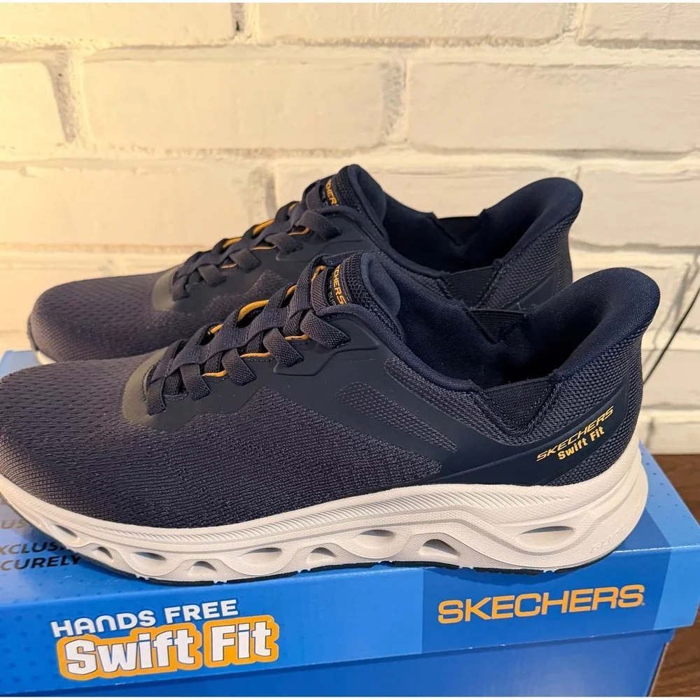 NWT Skechers Hands Free Slip-ins Swift Fit Mens 9.5 Navy Sneakers Glide-Step